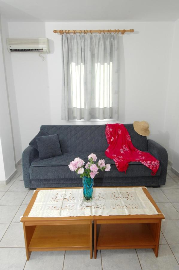 Alexis Studios And Apartments Agia Efimia Exterior foto